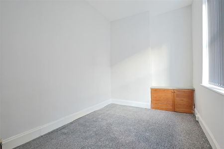 2 bedroom Flat to rent in Ripon Street, Gateshead - Photo 5