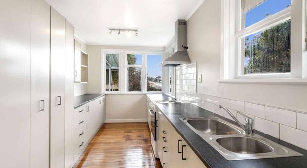 Charming 3-Bedroom Home for Rent in Strathern, Invercargill - Photo 1