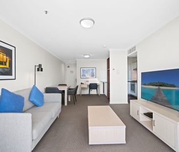 Furnished One Bedroom Apartment - Photo 2