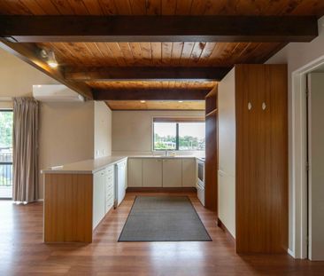 Three Bedroom Oasis - Photo 6