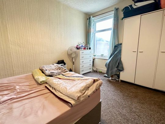 1 bedroom Flat To Let - Photo 1