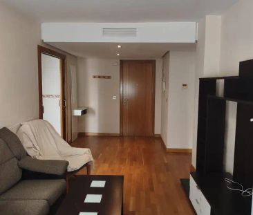 Piso de alquiler en Juan Carlos I - Foto 2