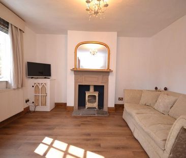 2 bedroom terraced house to rent - Photo 2