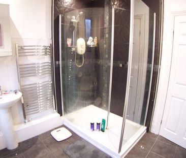 3 bedroom terraced house to rent - Photo 6