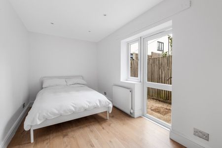 2 Bed Flat, Sprringbank Road, SE13 - Photo 5