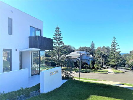 Luxury Apartment Living - Photo 4