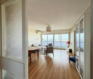 Location Appartement 4 pièces 82m² BORDEAUX 33300 - Photo 4