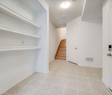 For Lease - 53 Pearen Lane, Barrie, Ontario - Photo 3