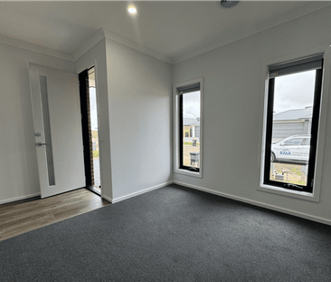 Stylish New 4-Bedroom Home | Spacious Layout, Modern Finishes & Eas... - Photo 3