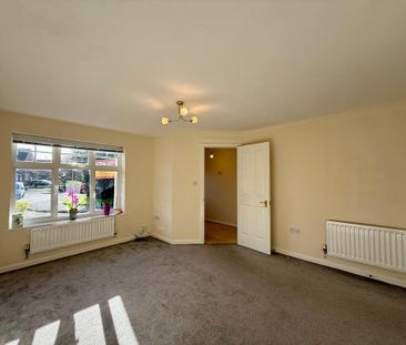 3 bedroom semi-detached house to rent - Photo 3
