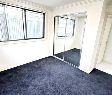 Modern 2 Bedroom Granny Flat with Water Usage Included &excl; - Photo 4