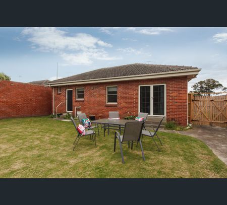 22 Latham St, Bentleigh East, Vic 3165 - Photo 2