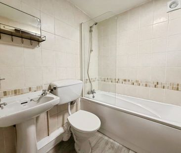 3 bedroom House To Let Total Size: 829 SQ FT - Photo 3