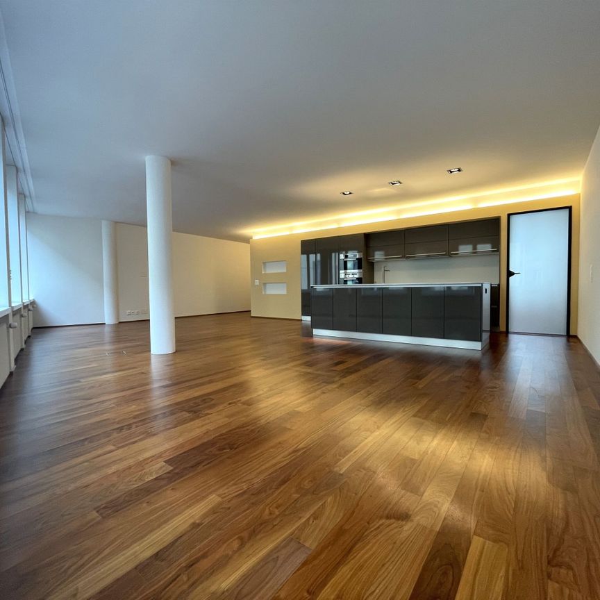 Modern loft apartment in the heart of the old town of Lucerne - Photo 1