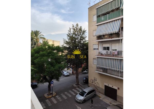 THREE-BEDROOM APARTMENT – ORIHUELA