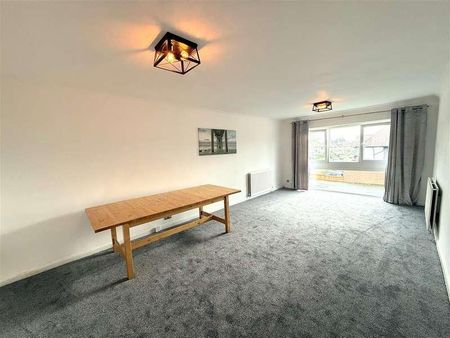 Broadfields Avenue, Edgware, HA8 - Photo 2