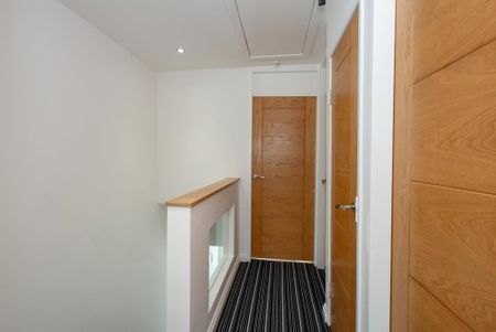 3 bedroom maisonette to rent - Photo 4