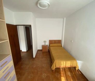 Piso de alquiler en Calle Carlos I de España, 80, Centro - Doña Mer... - Foto 6