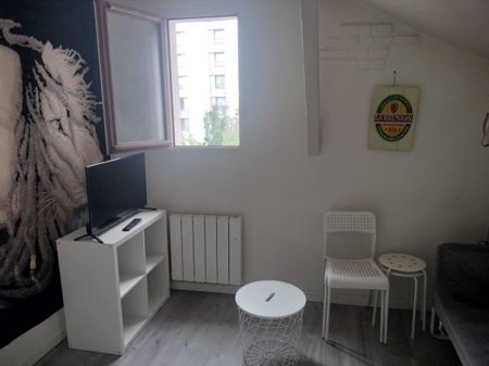 Location Appartement 2 pièces 30m² VILLEURBANNE 69100 - Photo 2