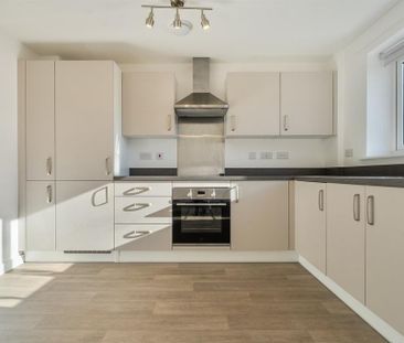 3 bedroom semi-detached house to rent - Photo 6
