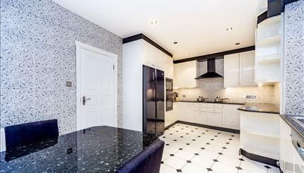 5 bedroom apartment to rent - Photo 3