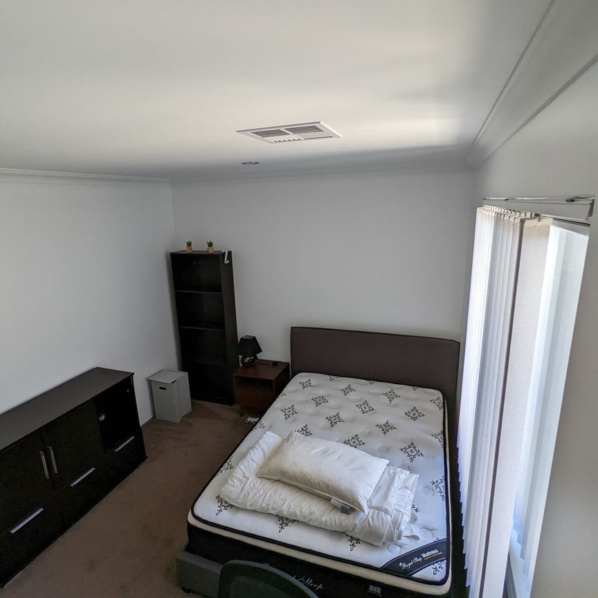 Coolbellup - Photo 1