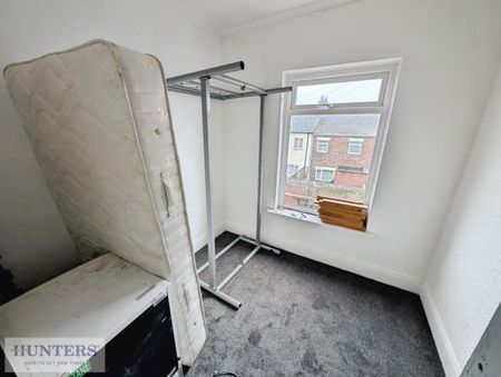 3 bedroom House To Let Total Size: 969 SQ FT - Photo 4