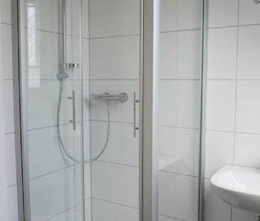 Exklusives Wohnen unterm Dach – mit Balkon und eigenem Stellplatz - Photo 1