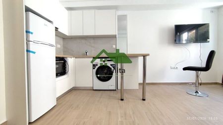 Studio/Γκαρσονιέρα για ενοικίαση Κέντρο - Λιμάνι - Photo 3