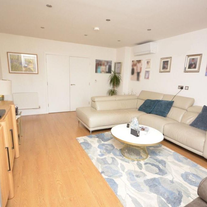 4 bedroom detached house to rent - Photo 1