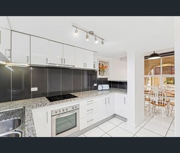 6/10 Varram Way, West Lakes Shore, SA 5020 - Photo 6