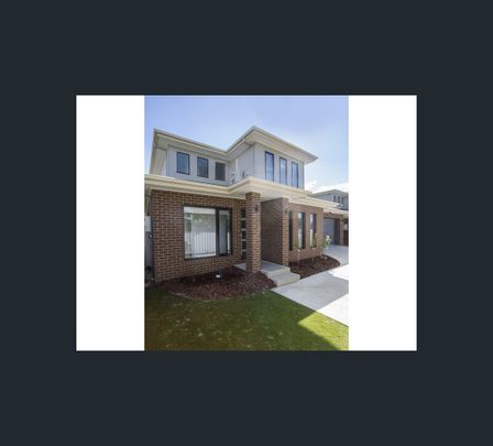 2/31 Booth Street, Golden Square, Vic 3555 - Photo 1