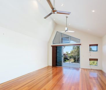 MODERN TOWNHOUSE IN THE HEART OF PARADISE - Photo 2