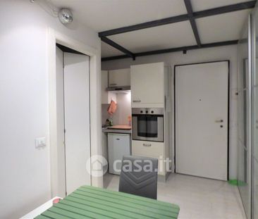 Monolocale in Affitto in Viale abruzzi 33 a Milano - Photo 2