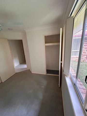 Springfield Lakes - Photo 4