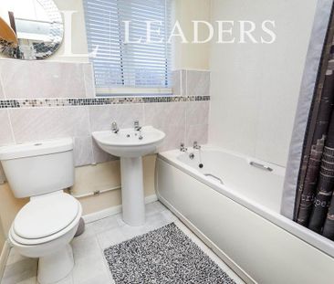 2 bedroom semi-detached house to rent - Photo 6
