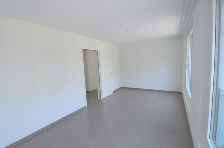 2.5 Zimmer, 72 m², 1. Stock - Photo 2