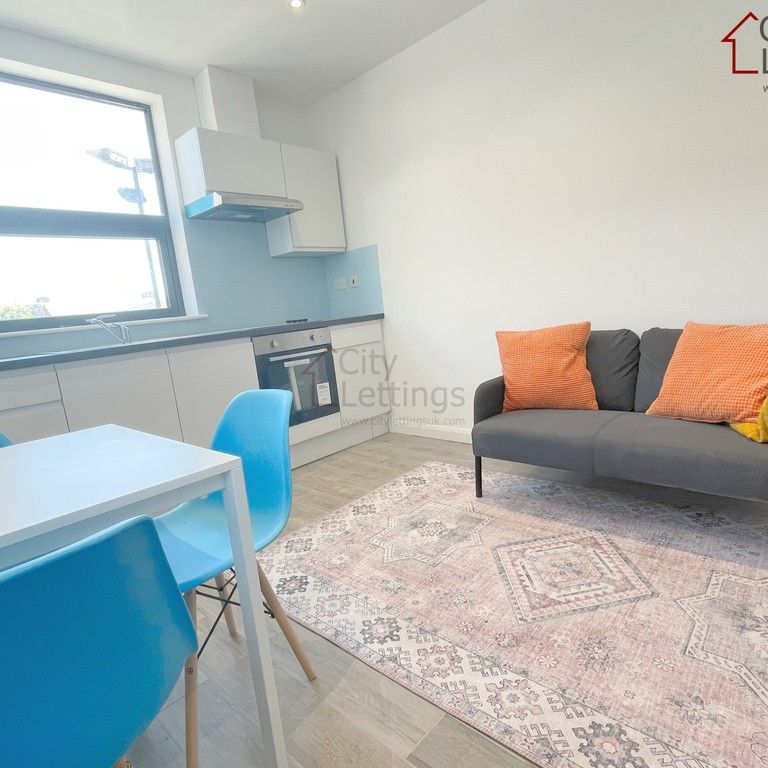 2 Bedroom Flat - Photo 1
