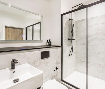 Chertsey Road, Woking, Surrey, GU21 - Photo 4