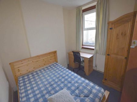 5 bedroom house to rent - Photo 2