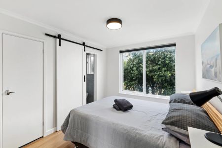 Beautiful Executive Apartment - Photo 2