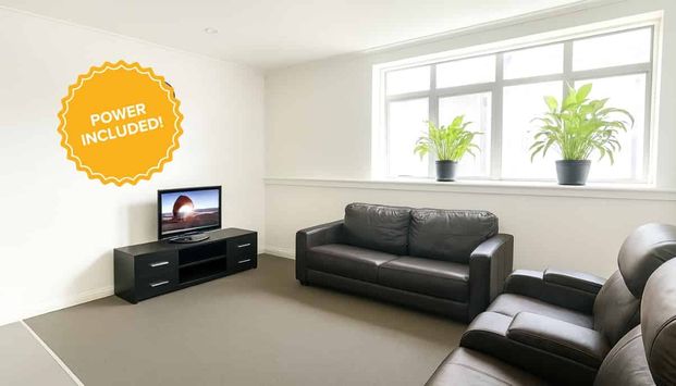 Inner City Living at it's best! - Photo 1