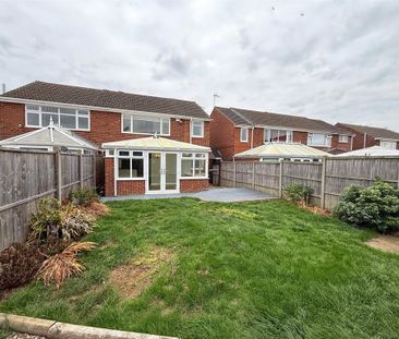 3 bedroom semi-detached house to rent - Photo 6