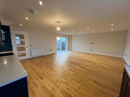 4 bedroom terraced house to rent - Photo 2