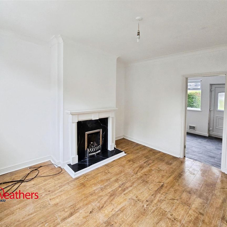 3 bed semi-detached house to rent in Heatons Bank, Rawmarsh, S62 - Photo 1