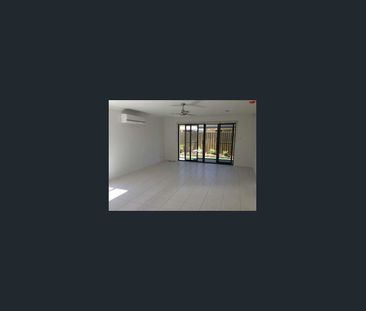 Family home located minutes from Northern Beaches - Photo 6