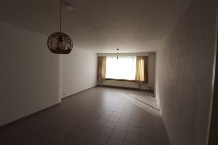 Een instapklaar appartement op de benedenverdieping links van de rechter ingang - met terras en garage. - Foto 5