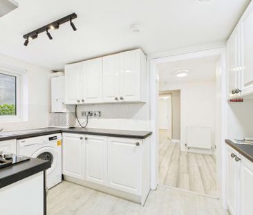 1 bedroom ground floor flat to rent - Photo 1