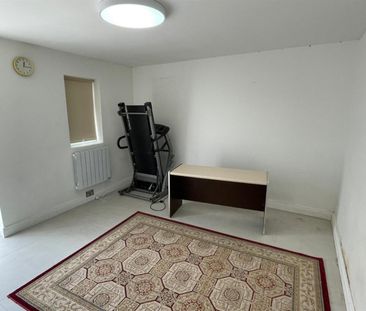 3 Bedroom House - Terraced To Let - Photo 1