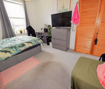 3 bedroom House in Beechwood Avenue, Leeds - Photo 6